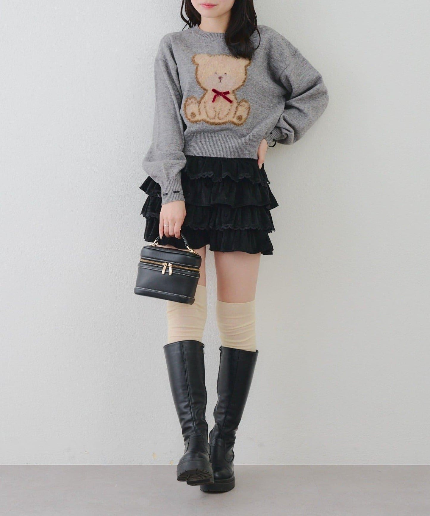 蝴蝶結小熊針織衫