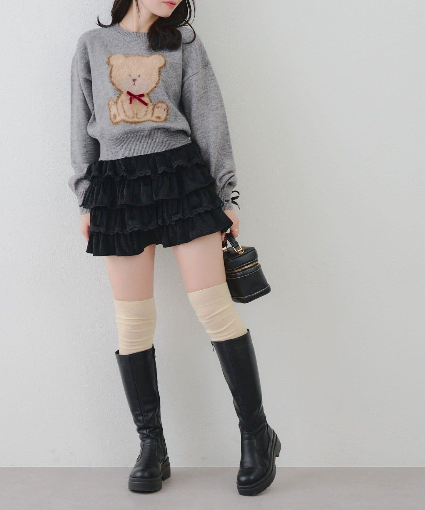 蝴蝶結小熊針織衫