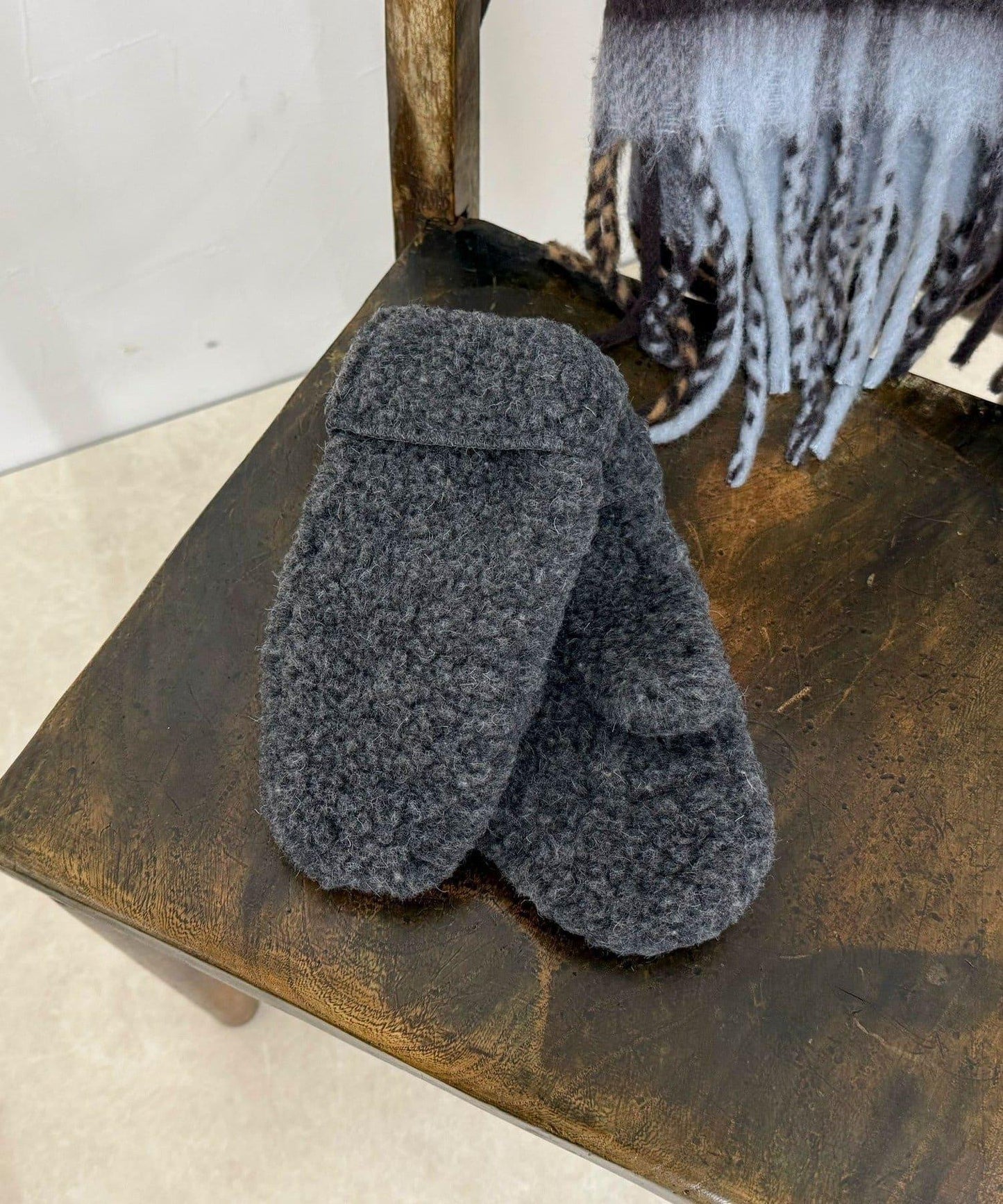 【Coldbreaker/コールドブレーカー】帶指孔羊羔絨手套