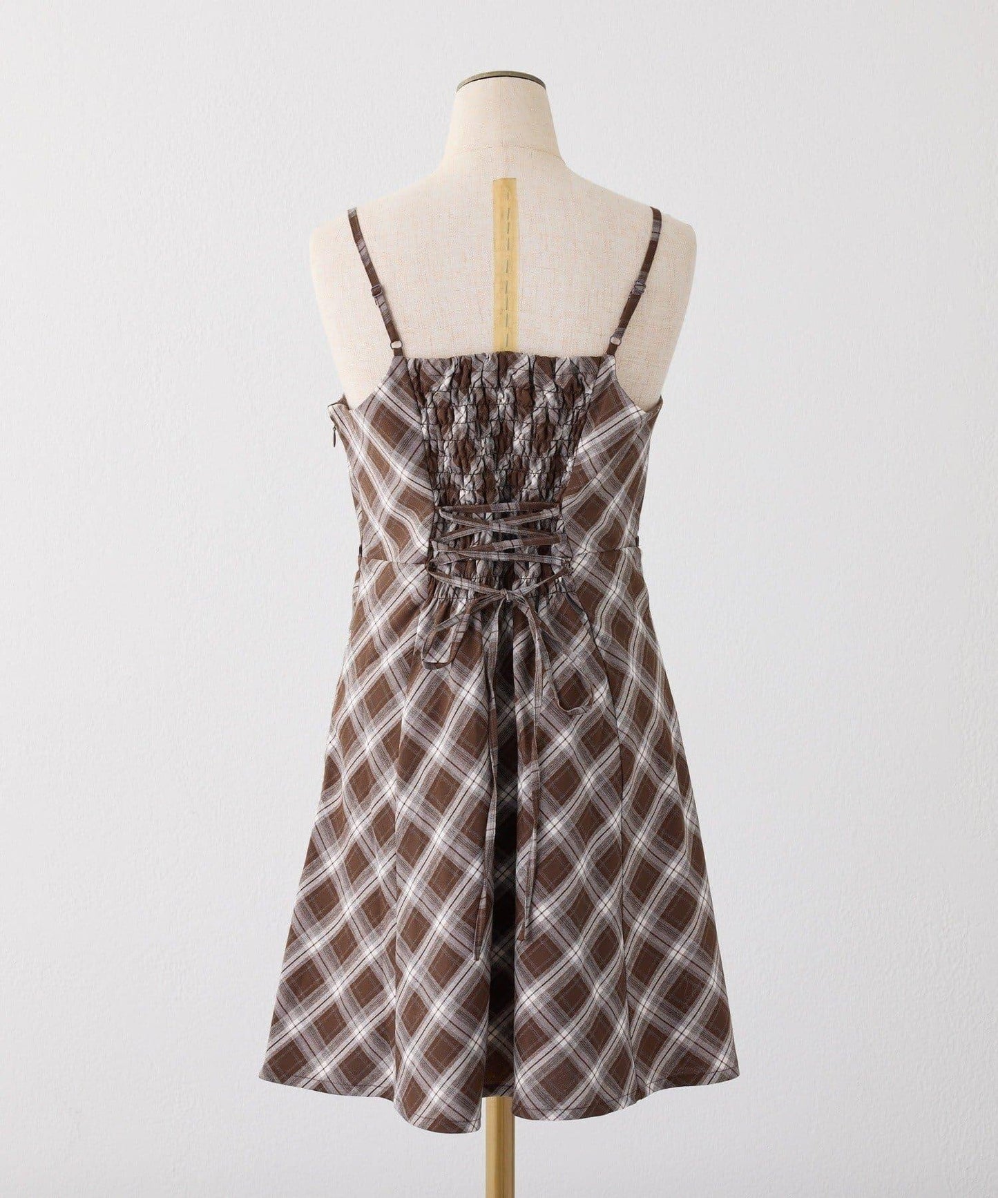 後背繫帶蕾絲吊帶連衣裙