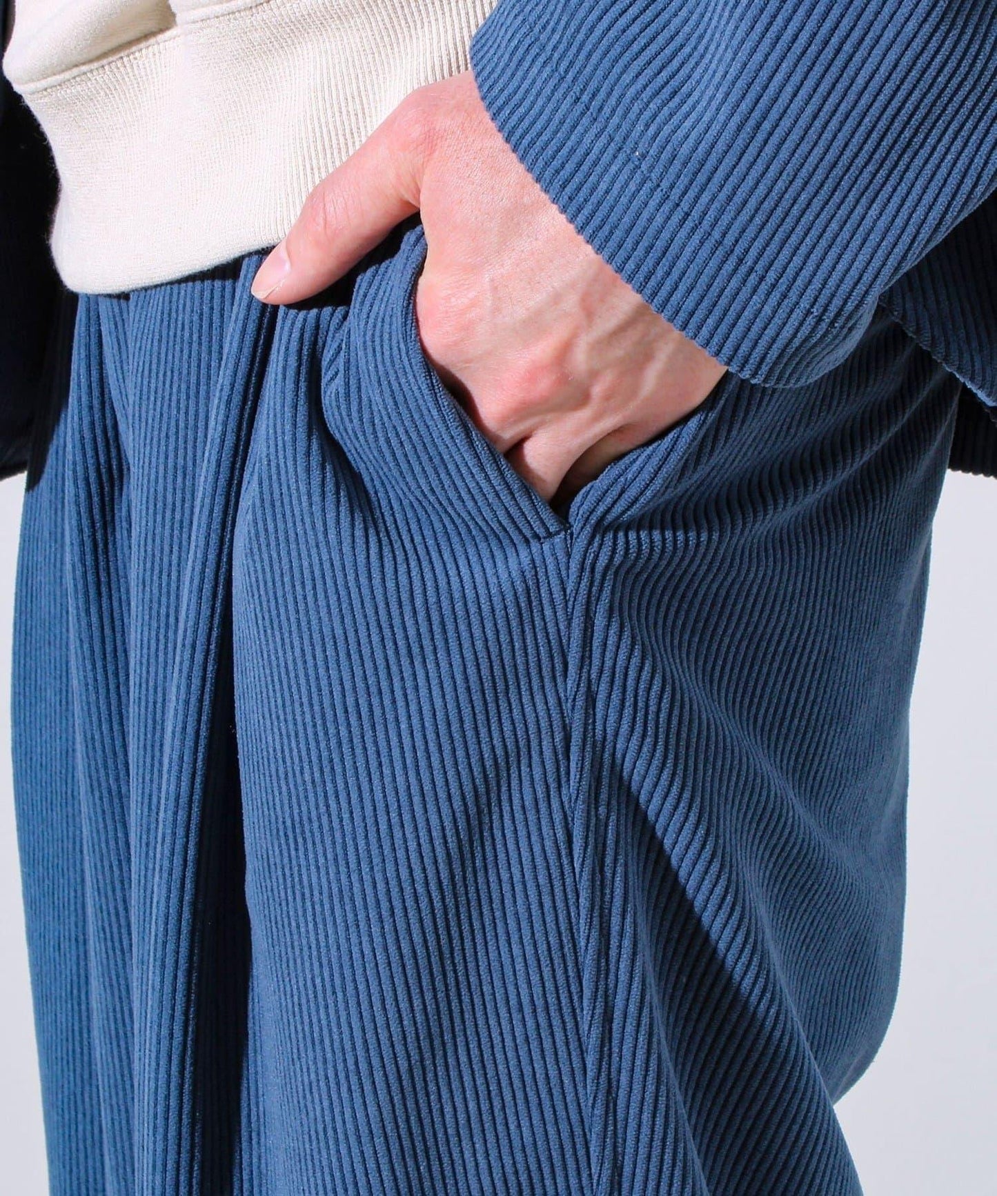 【可搭配套裝】燈芯絨百搭休閒褲