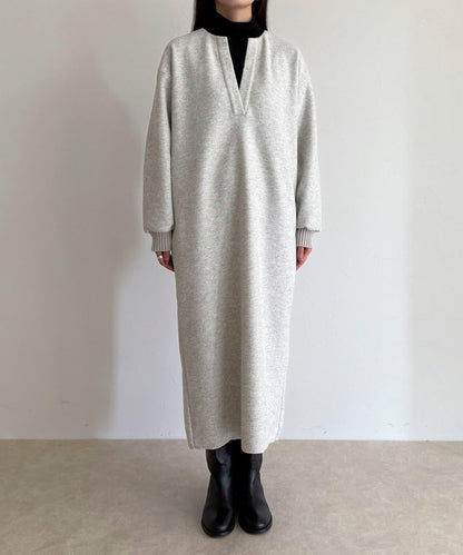 軟質針織呢連衣裙