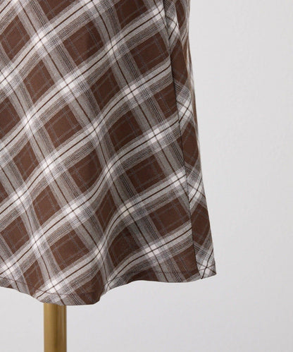 後背繫帶蕾絲吊帶連衣裙