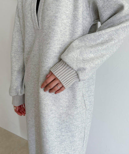 軟質針織呢連衣裙