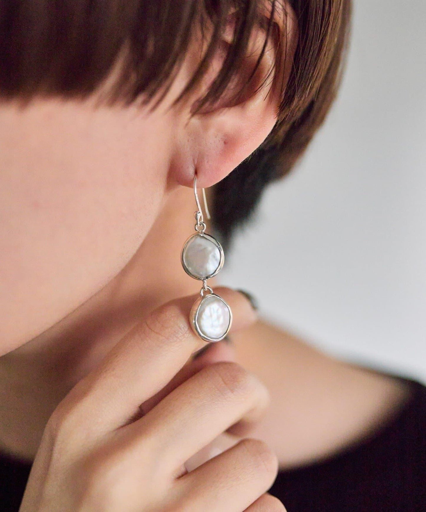 《スターリングシルバー使用》雙層平圓淡水珍珠耳釘