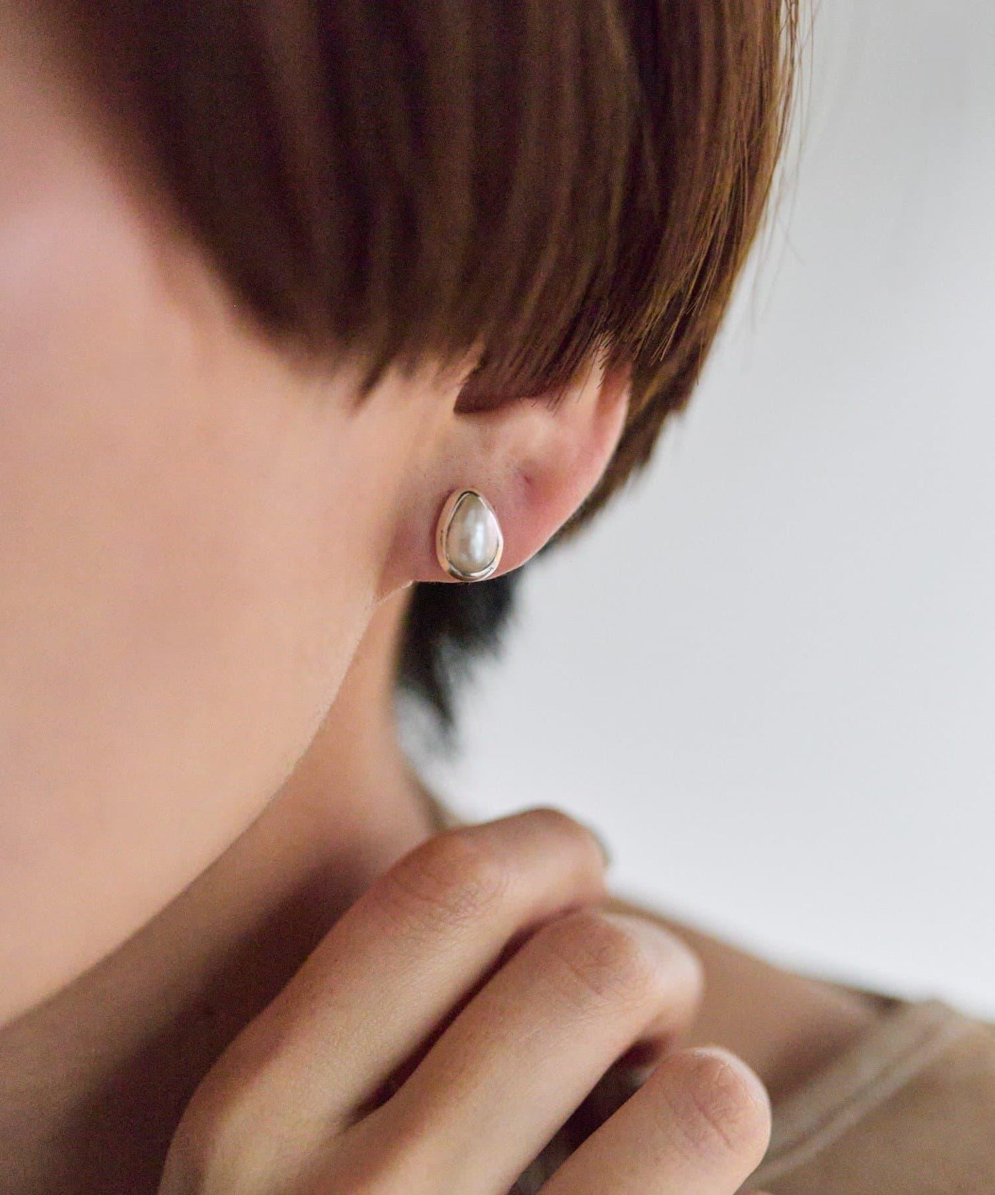 《スターリングシルバー使用》水滴淡水珍珠耳環
