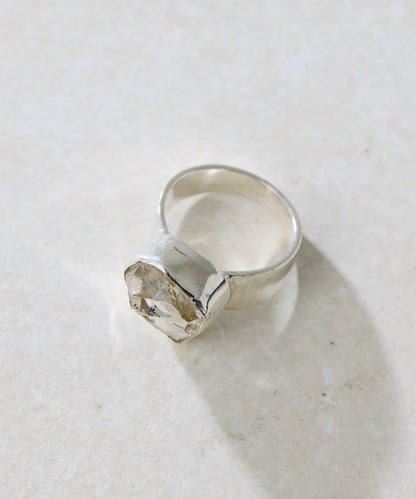 《スターリングシルバー使用》赫基蒙鑽石戒指