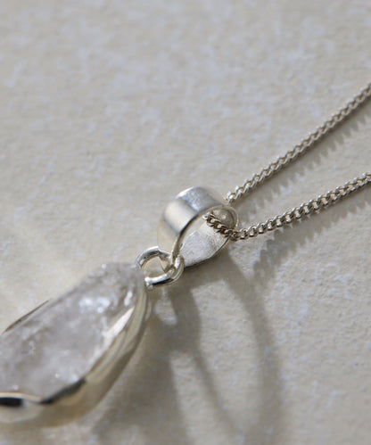 《スターリングシルバー使用》哈基瑪水晶項鍊