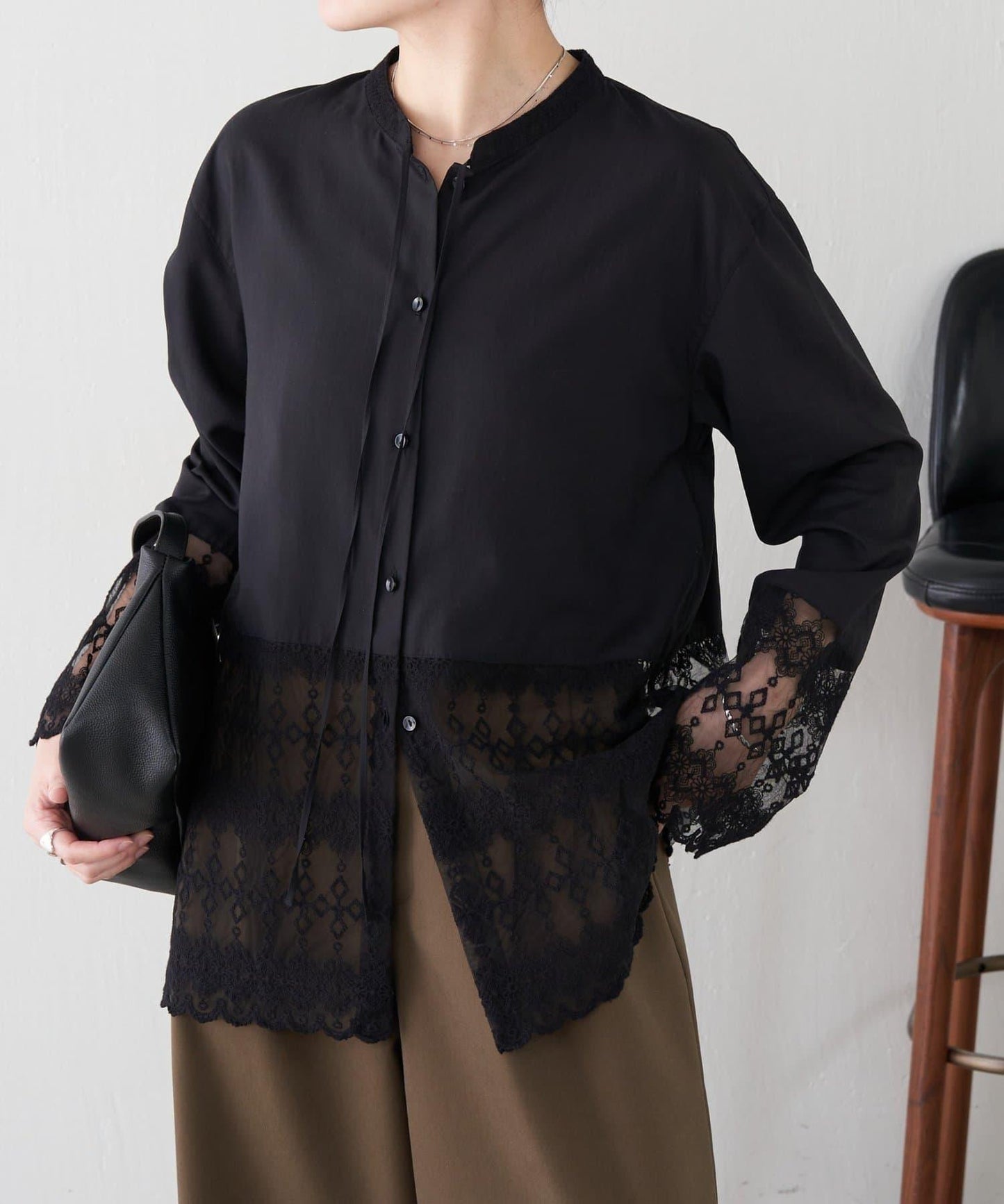 【推薦疊穿】蝴蝶結領下襬蕾絲拼接襯衫