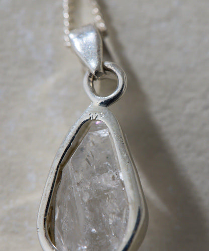 《スターリングシルバー使用》哈基瑪水晶項鍊