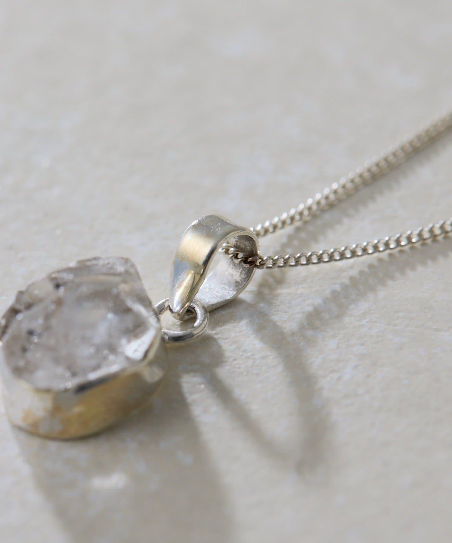 《スターリングシルバー使用》哈基瑪水晶項鍊