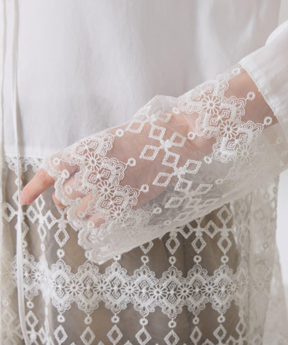 【推薦疊穿】蝴蝶結領下襬蕾絲拼接襯衫