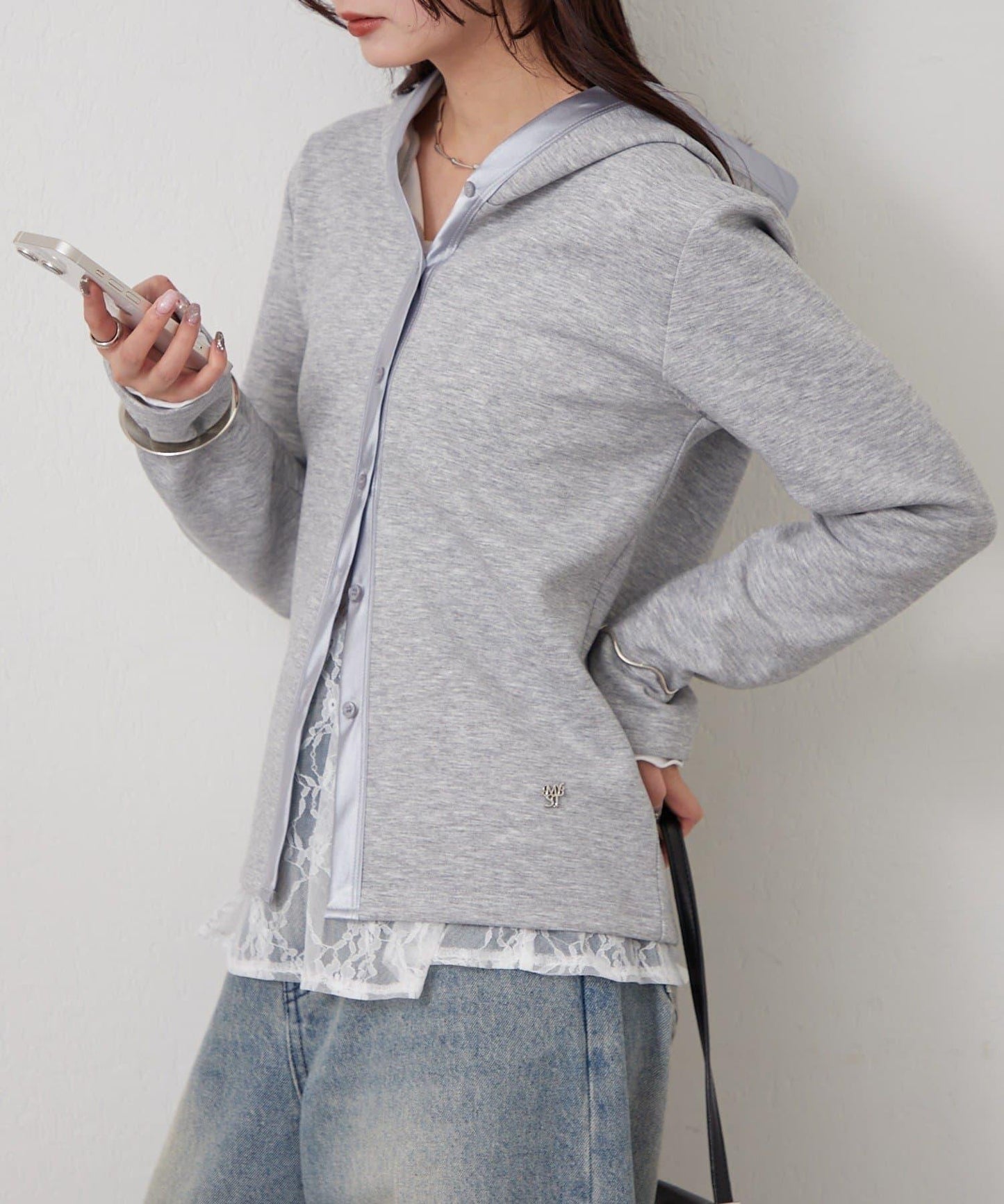 緞面拼接針織連帽衛衣