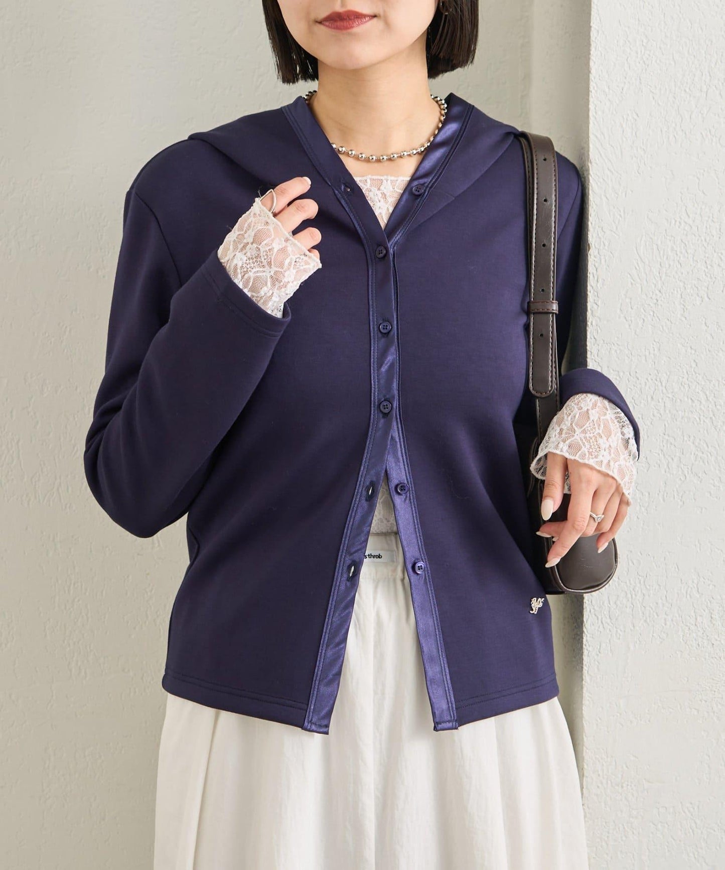 緞面拼接針織連帽衛衣