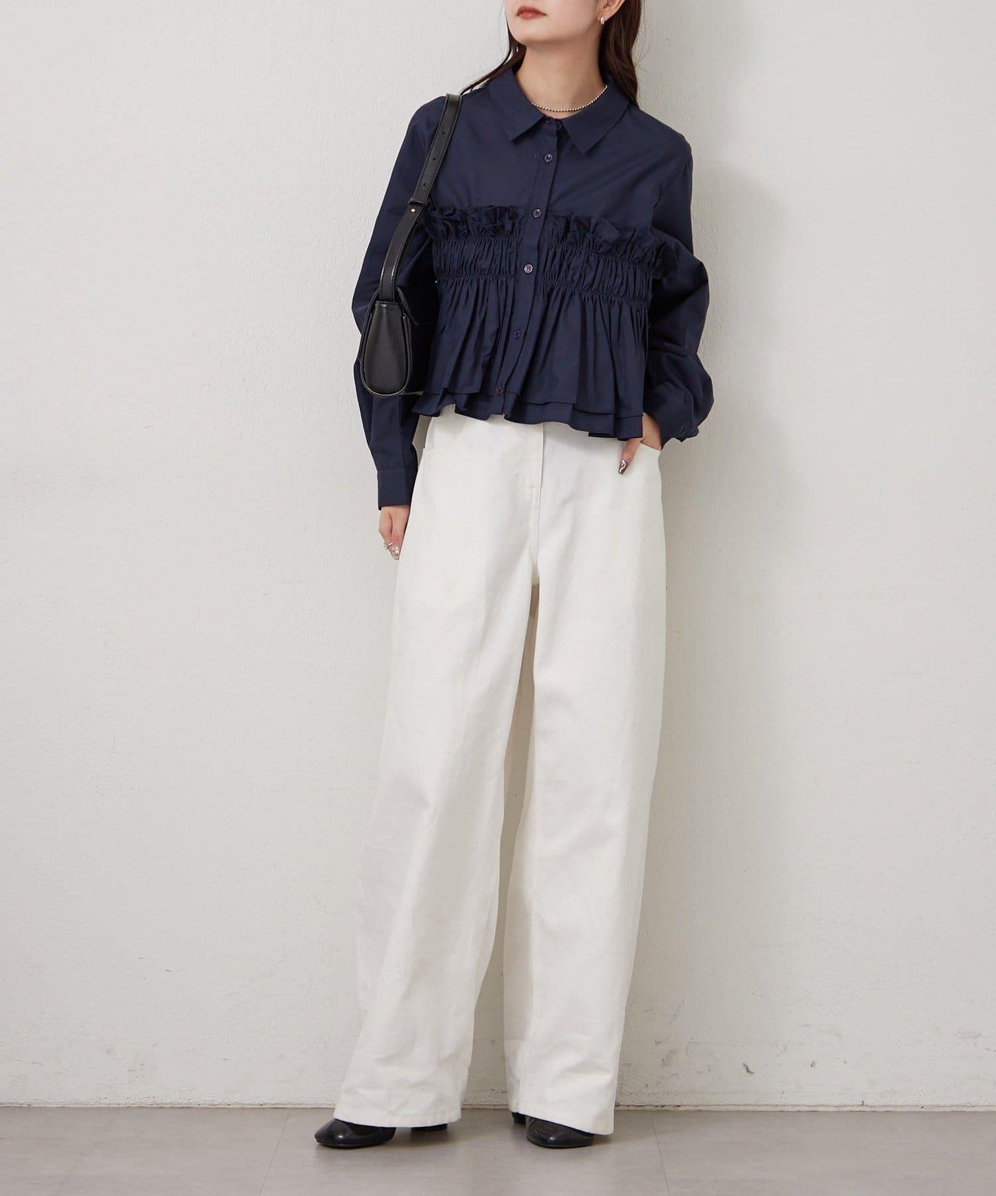 褶皺層疊女式襯衫