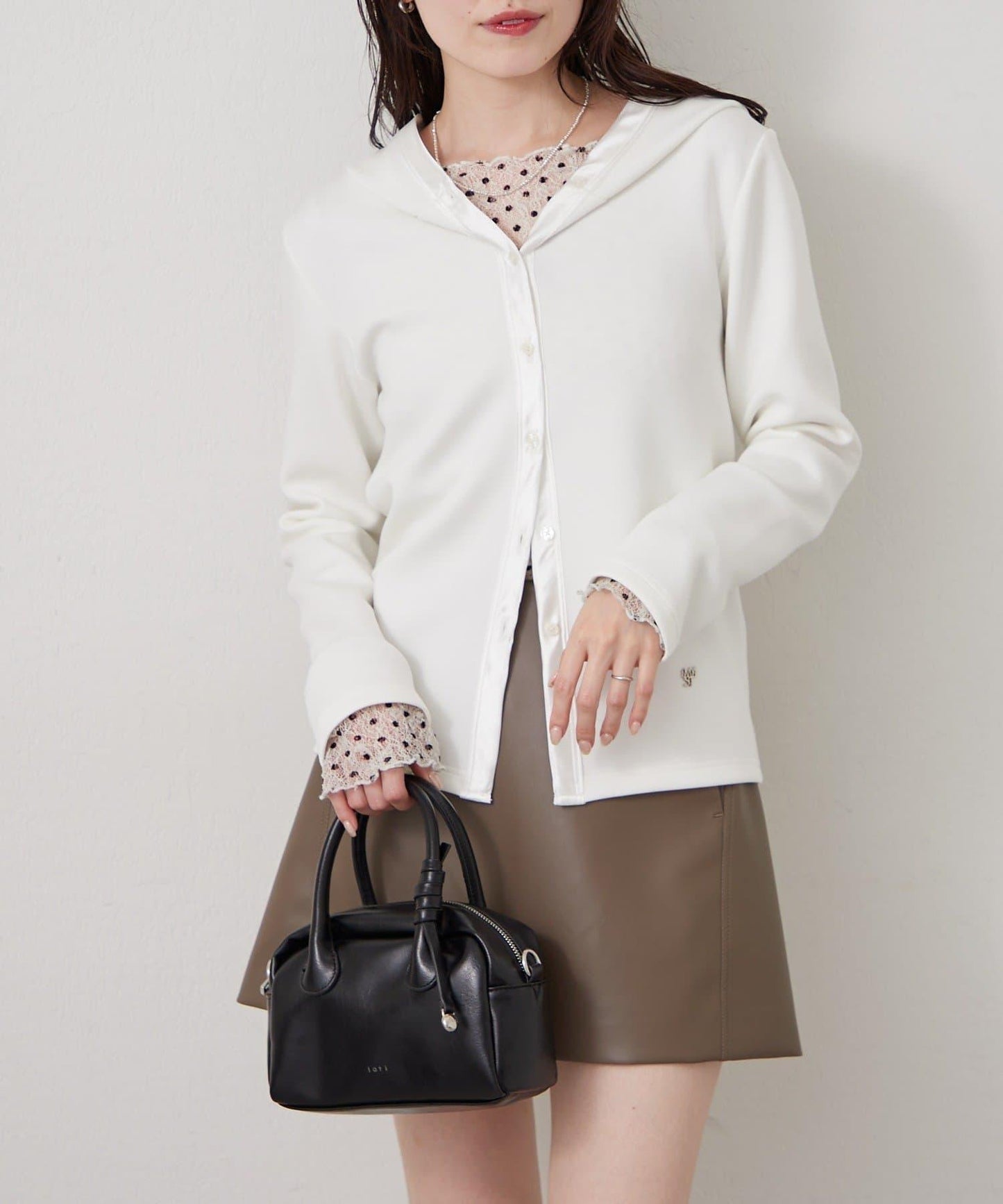 緞面拼接針織連帽衛衣