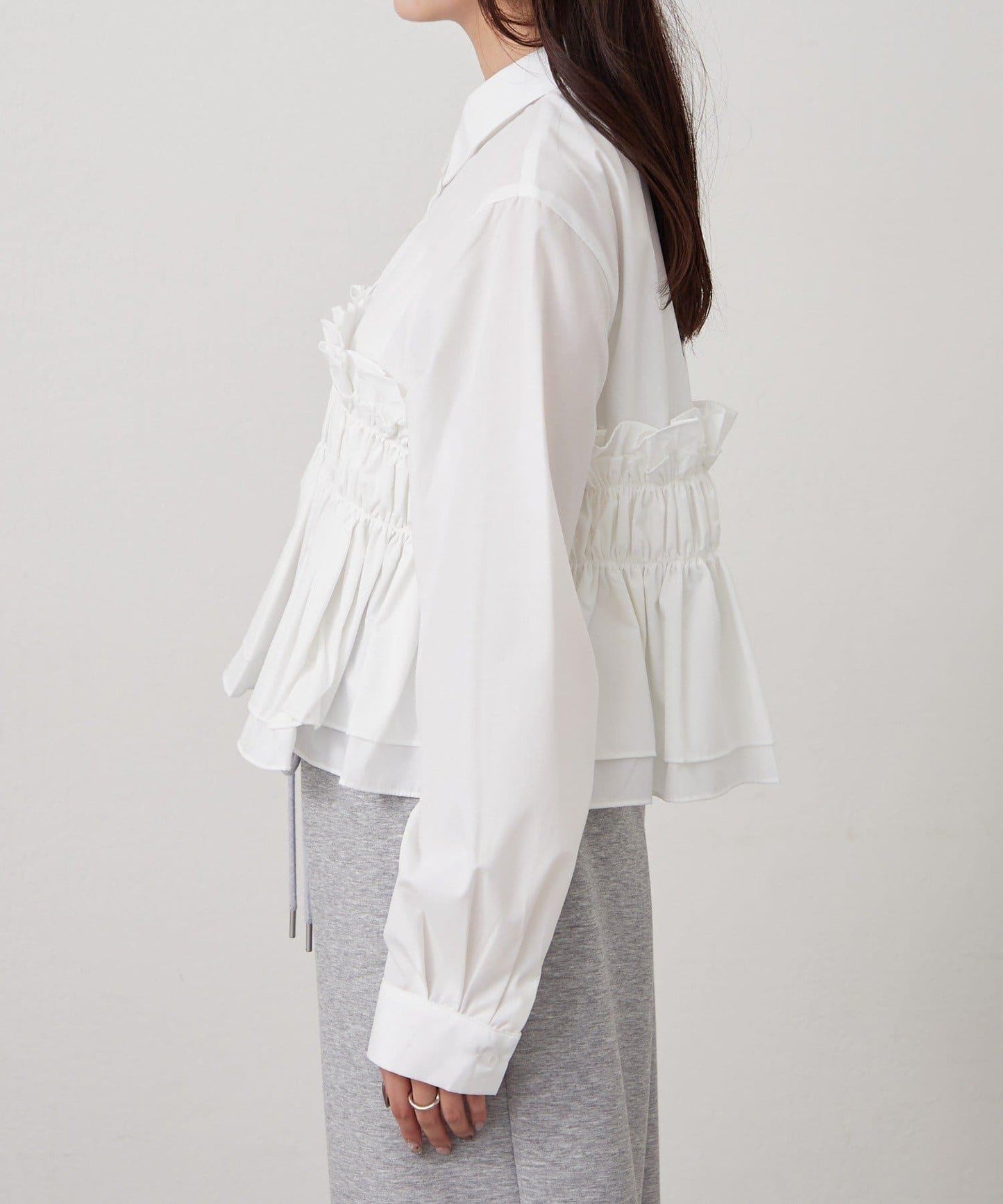 褶皺層疊女式襯衫