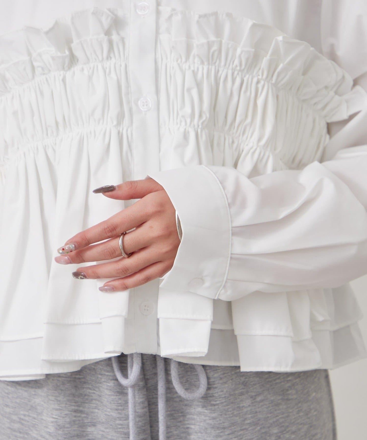 褶皺層疊女式襯衫