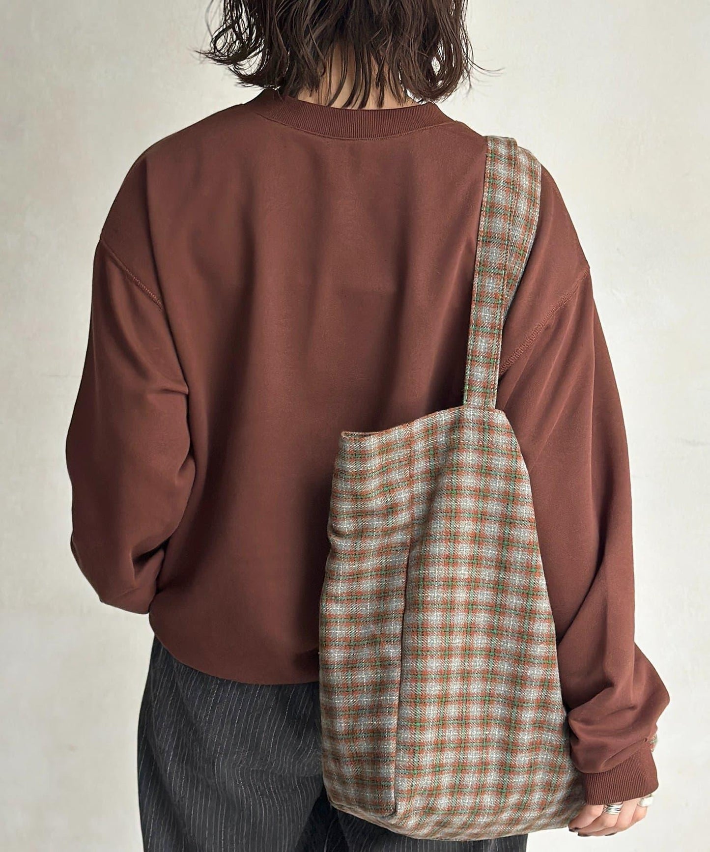 復古風格胸部刺繡亨利領衛衣