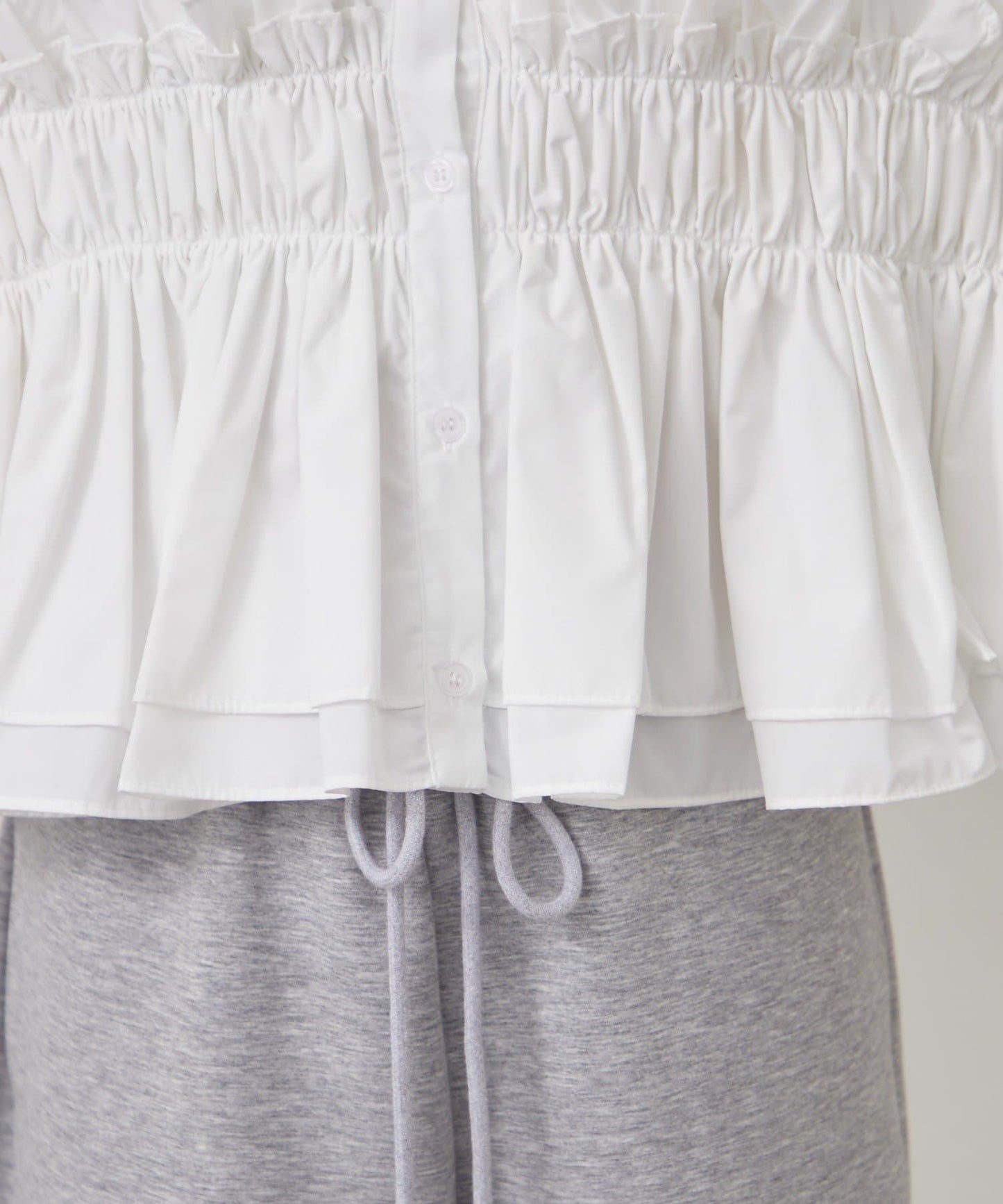 褶皺層疊女式襯衫