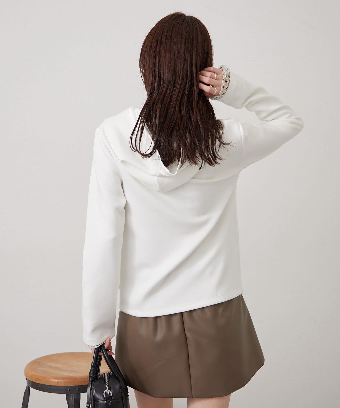 緞面拼接針織連帽衛衣