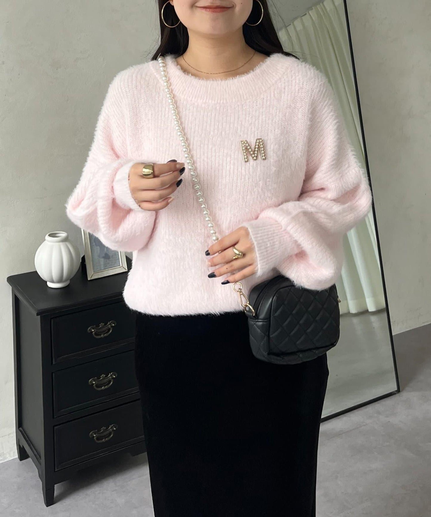 背部金屬裝飾船領長毛針織衫