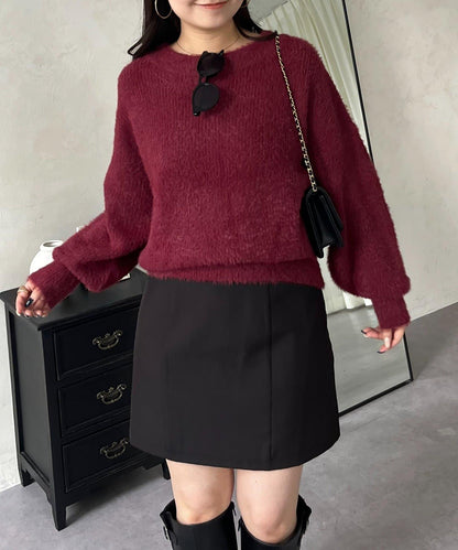 背部金屬裝飾船領長毛針織衫