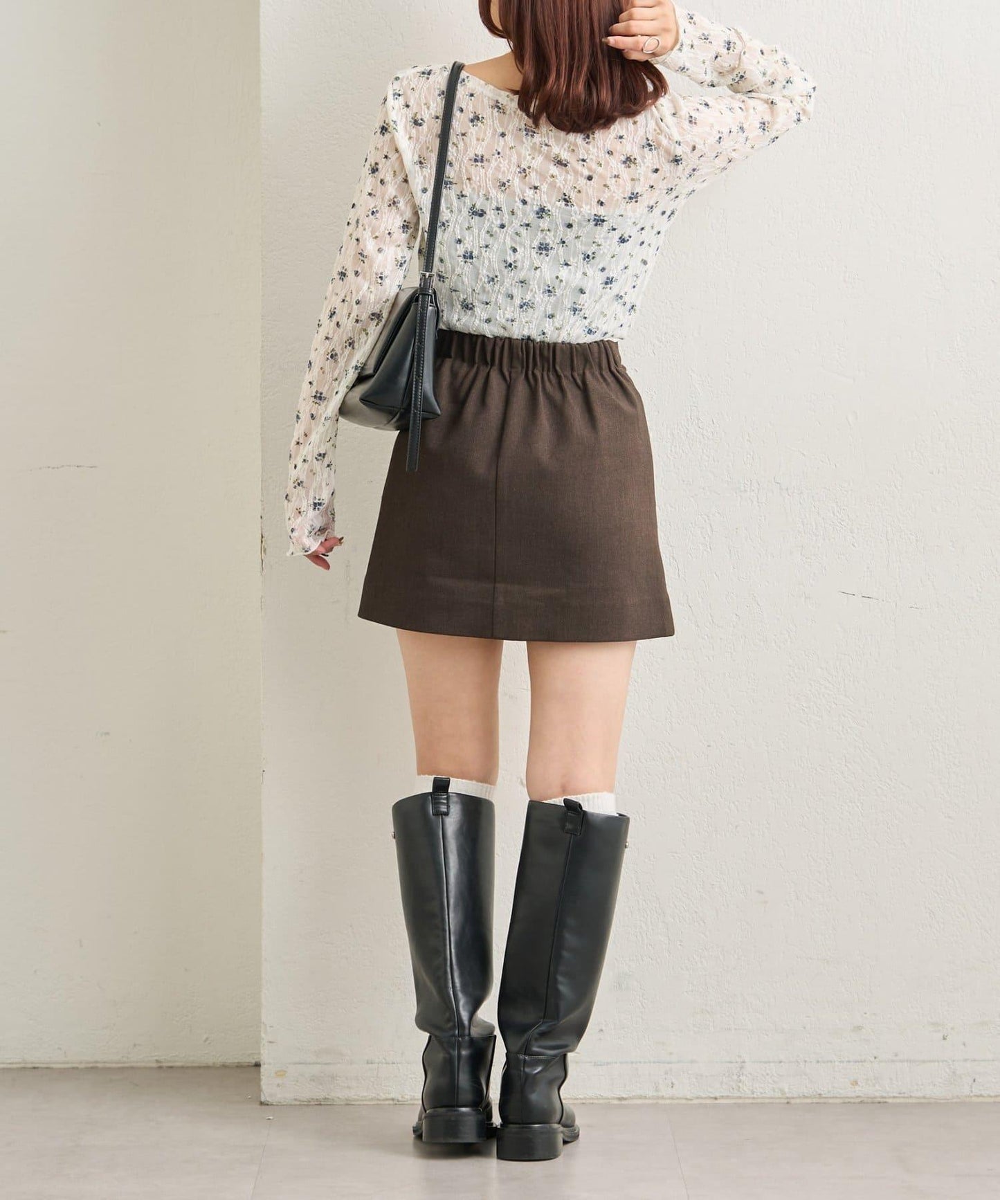 蕾絲花卉圖案透視長袖T恤