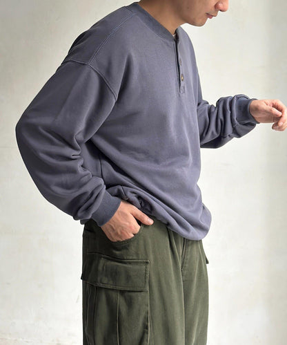 復古風格胸部刺繡亨利領衛衣