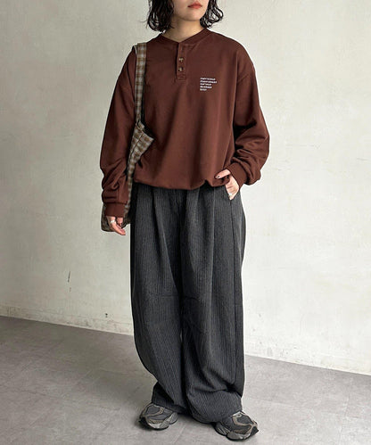 復古風格胸部刺繡亨利領衛衣