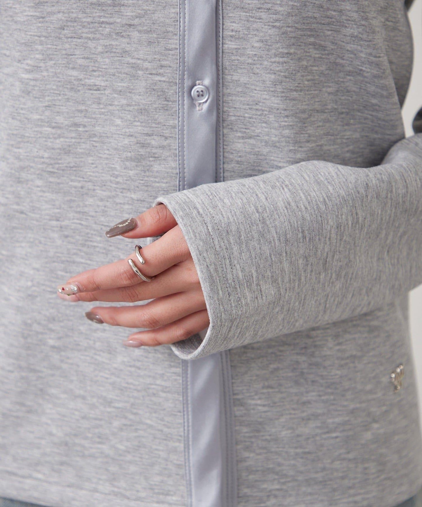 緞面拼接針織連帽衛衣