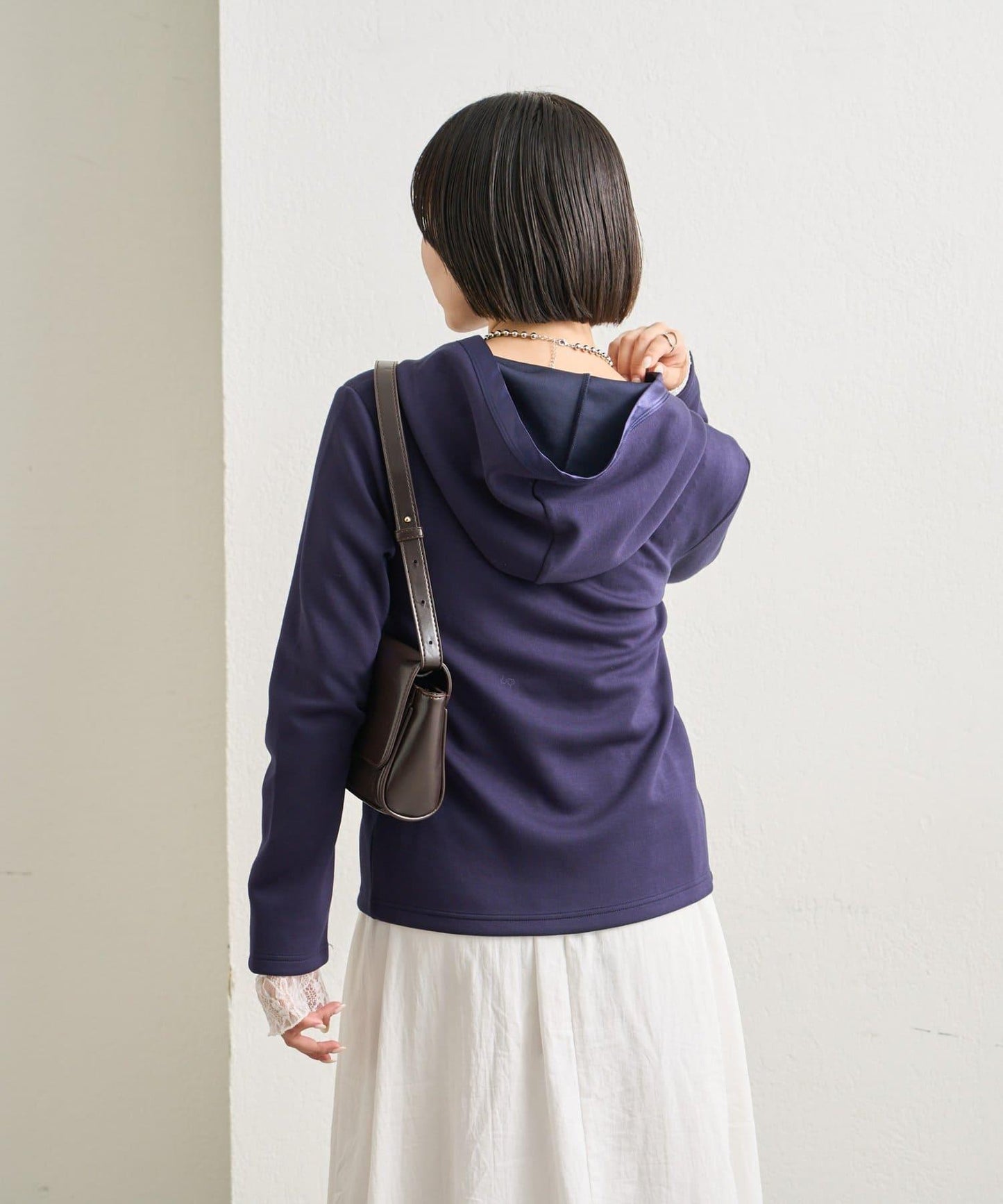 緞面拼接針織連帽衛衣