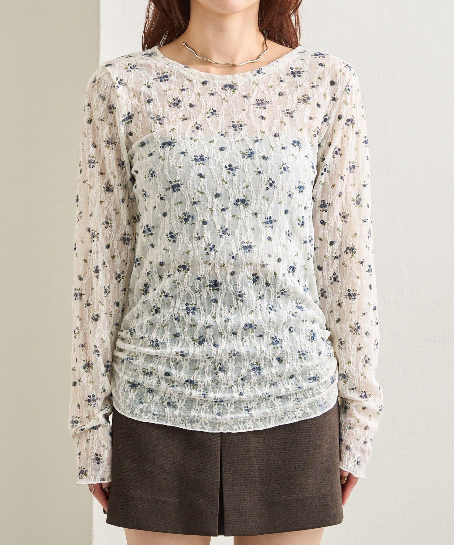 蕾絲花卉圖案透視長袖T恤