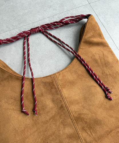 仿麂皮抽繩斜挎包