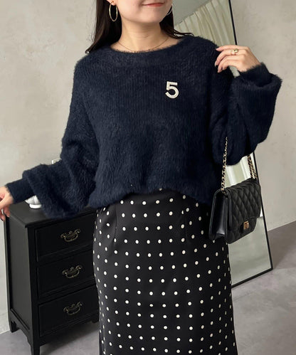 背部金屬裝飾船領長毛針織衫