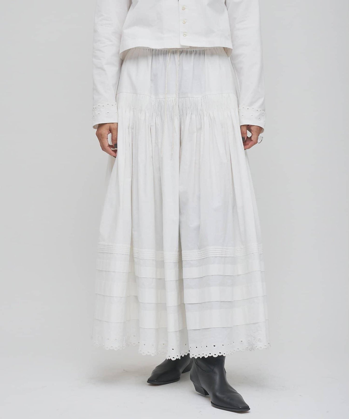 【GEMINI】波浪邊刺繡半身裙