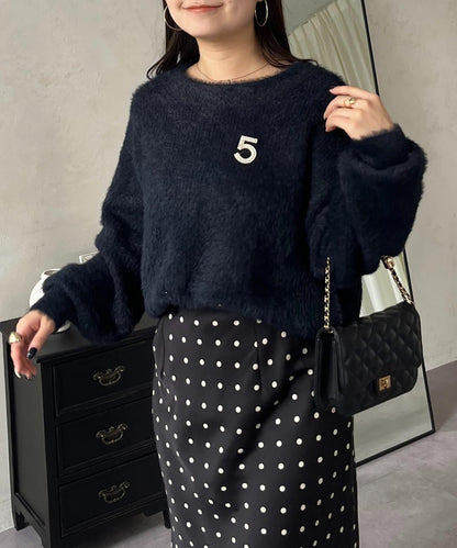 背部金屬裝飾船領長毛針織衫