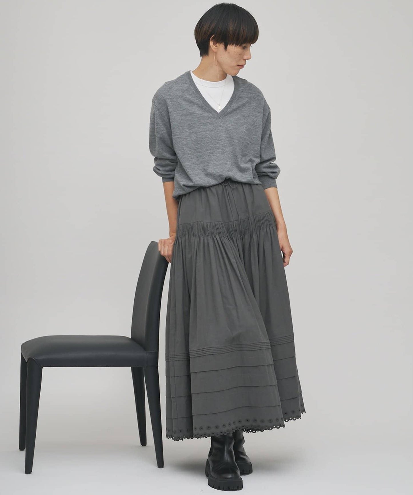 【GEMINI】波浪邊刺繡半身裙