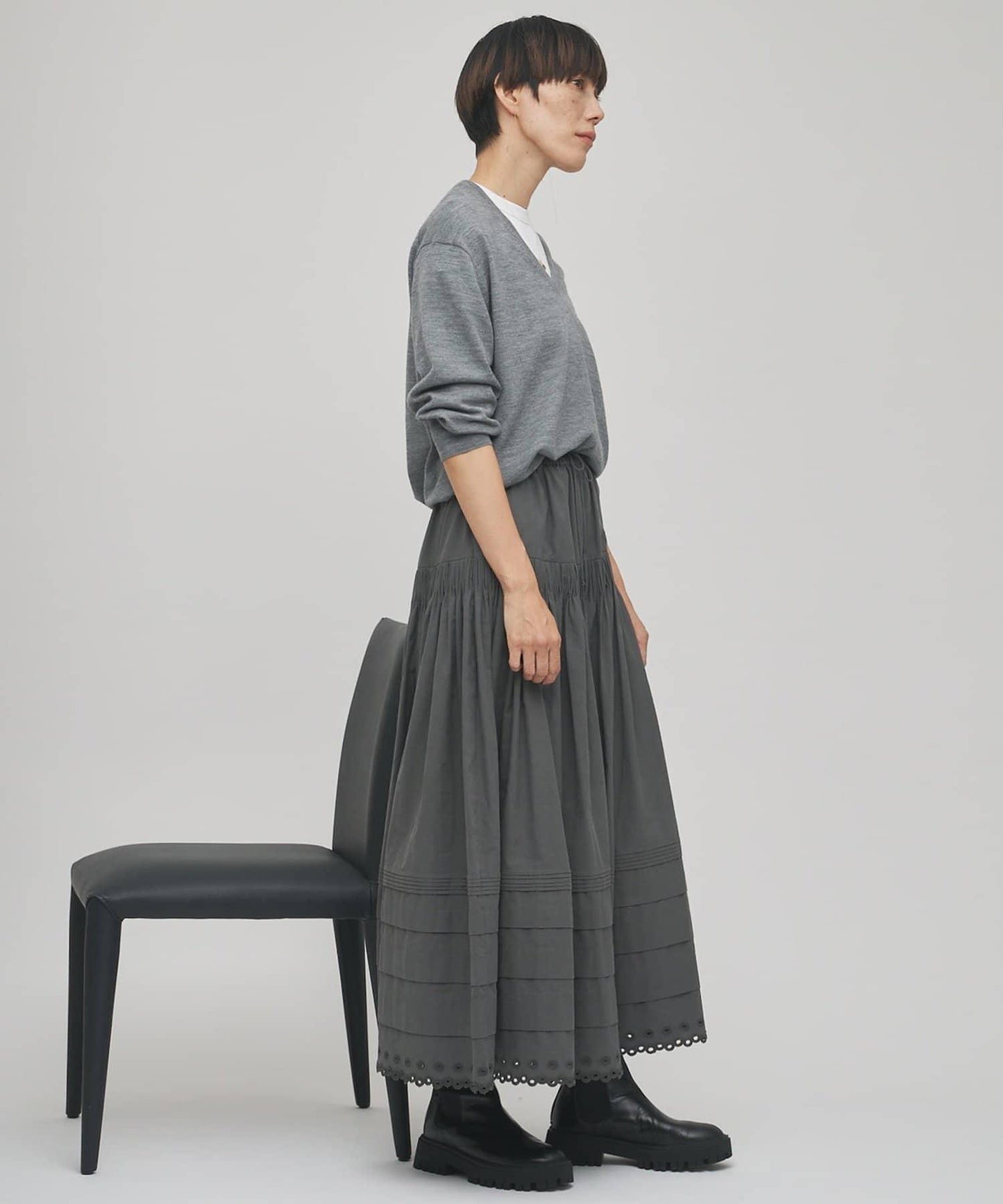 【GEMINI】波浪邊刺繡半身裙