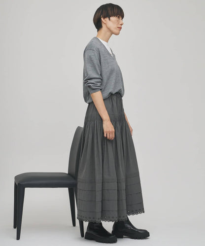 【GEMINI】波浪邊刺繡半身裙