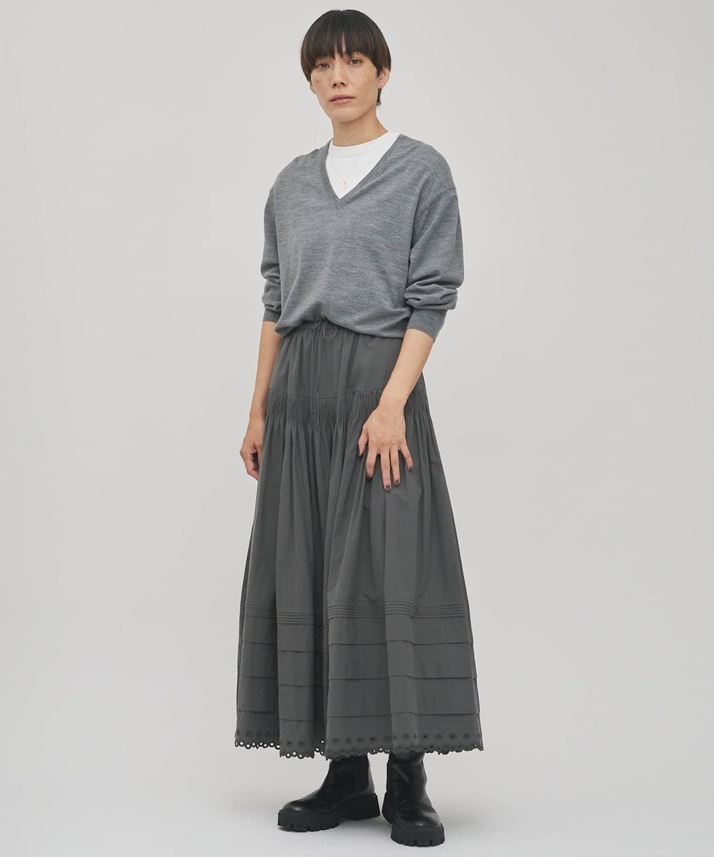 【GEMINI】高密度V領針織套頭衫