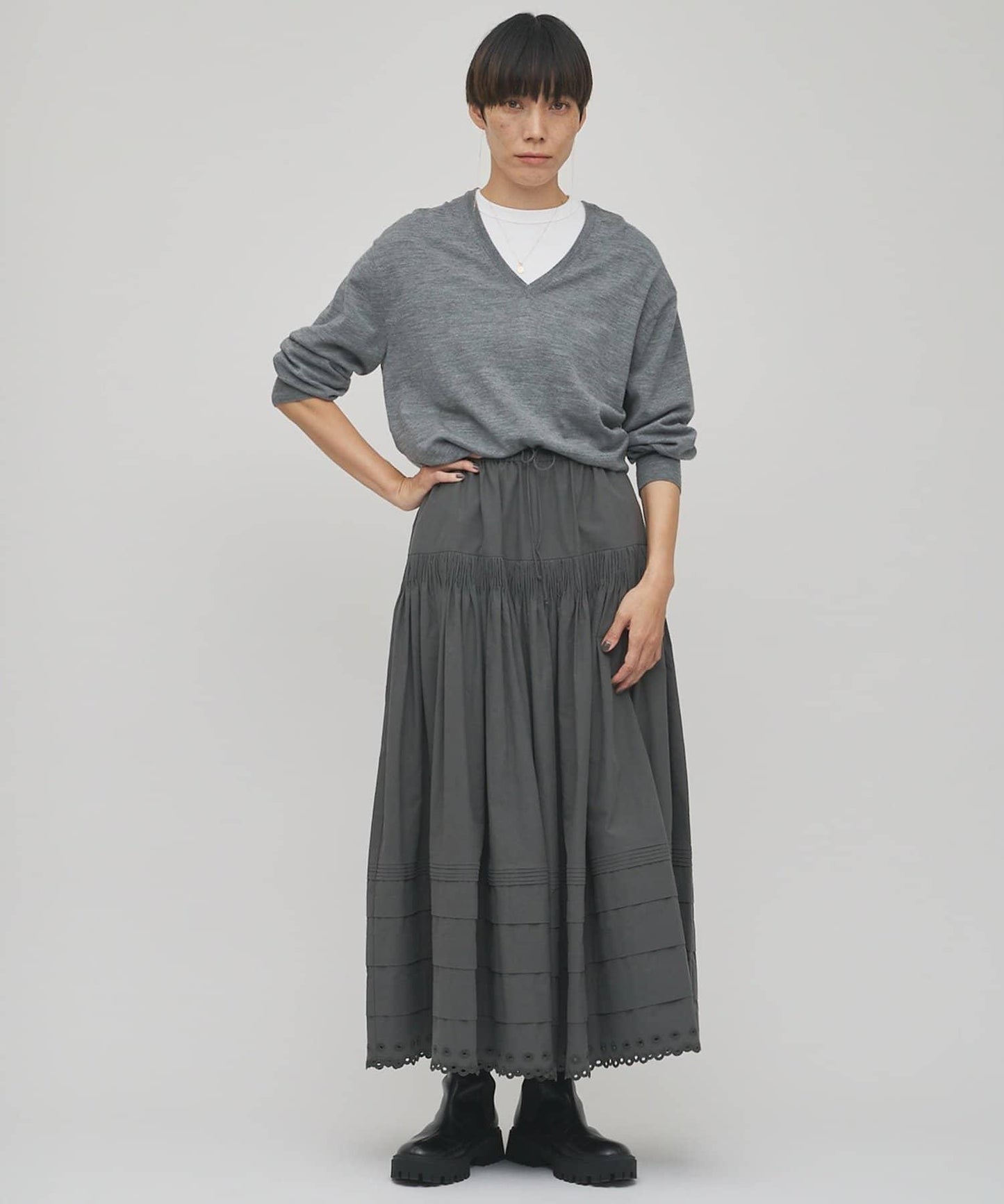 【GEMINI】高密度V領針織套頭衫