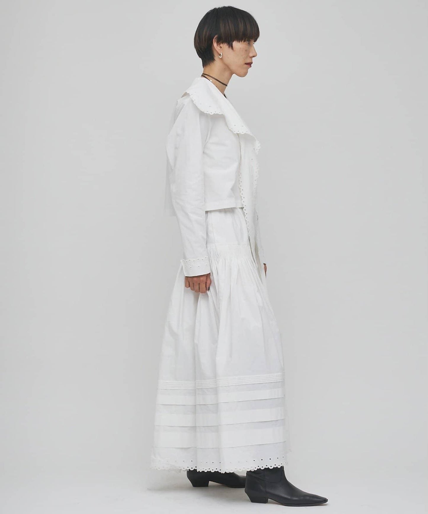 【GEMINI】波浪邊刺繡半身裙