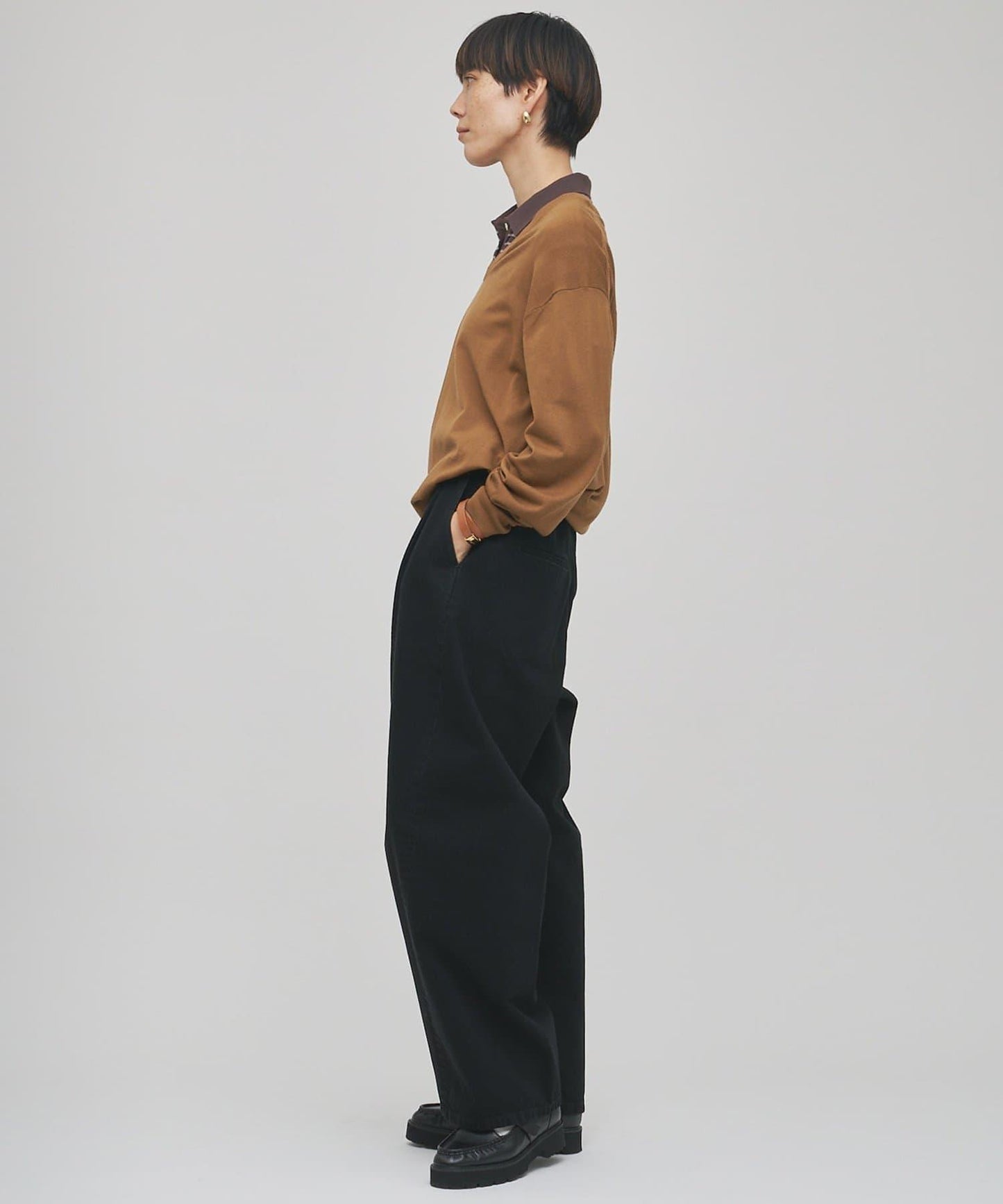 【GEMINI】高密度V領針織套頭衫