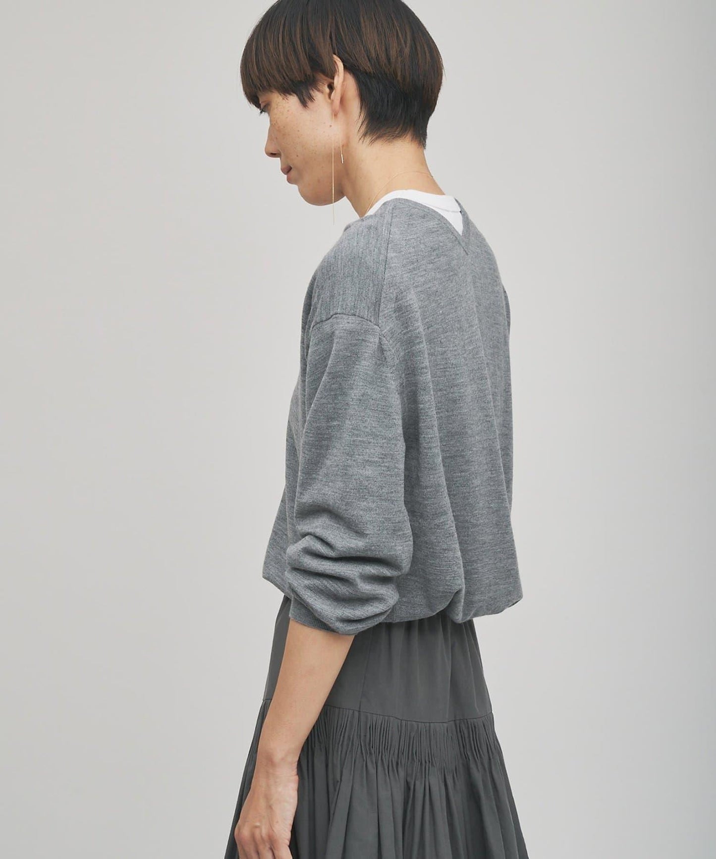 【GEMINI】高密度V領針織套頭衫