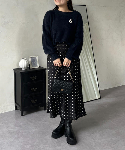 背部金屬裝飾船領長毛針織衫