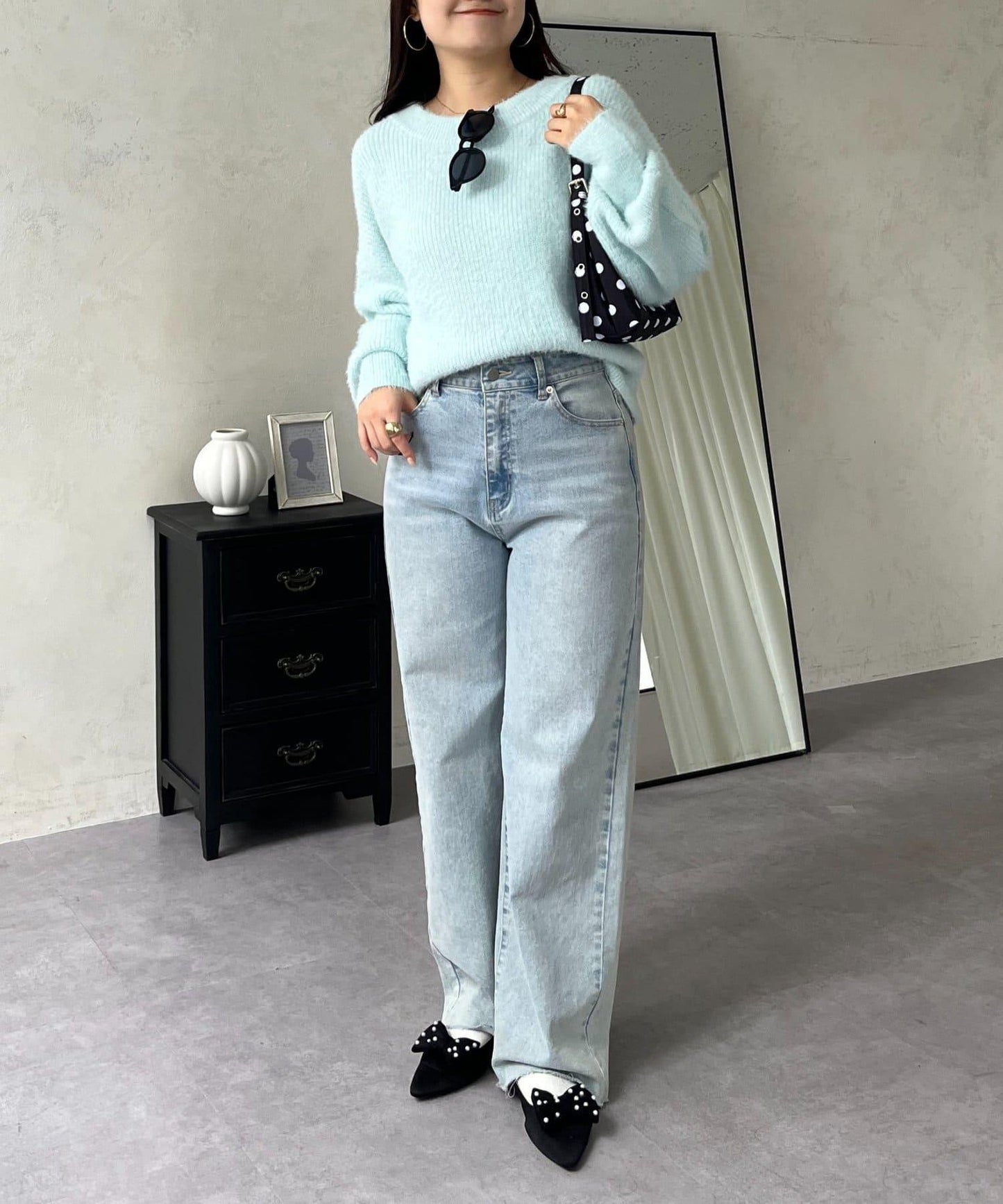 背部金屬裝飾船領長毛針織衫