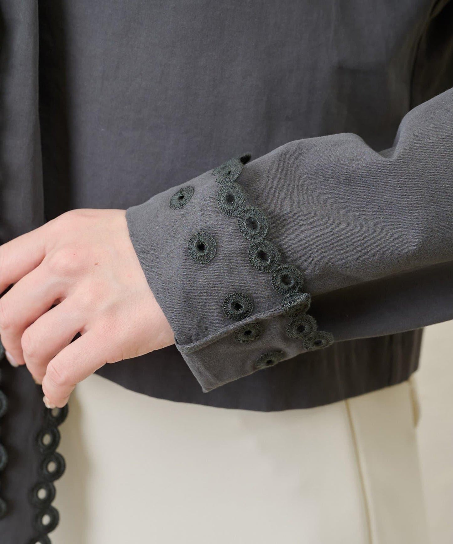 【GEMINI】波浪邊襯衫