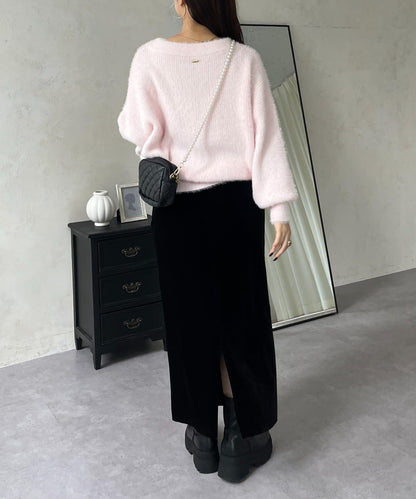 背部金屬裝飾船領長毛針織衫