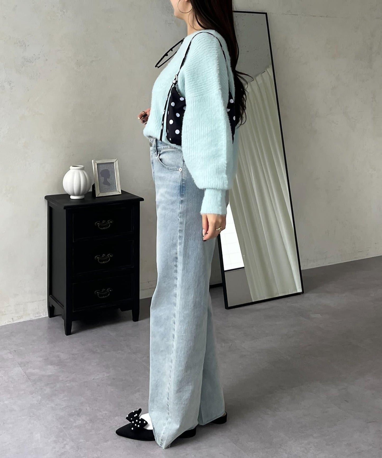 背部金屬裝飾船領長毛針織衫